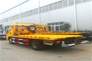 达拉特旗附近拖车救援搭电